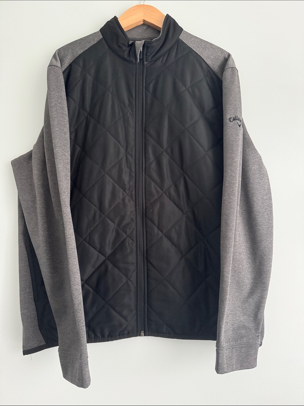 Callaway Black Quilted Front Jacket with Gray Sleeves Large
